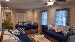 Spacious Yet Cozy, 30 Minutes From Atlanta Sleeps 26